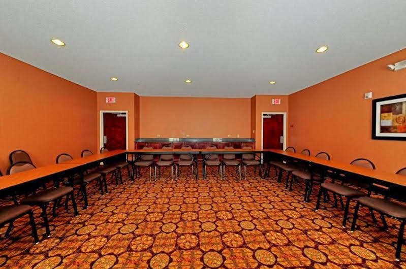 Comfort Inn אמפוריה מראה חיצוני תמונה